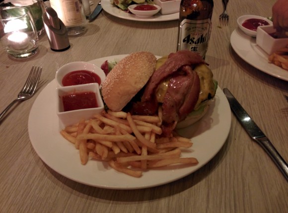 Red 1/2 pound beef burger